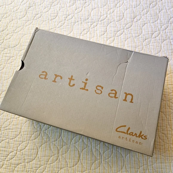 Clarks PRO Artisan Non-Slip Shoes - Picture 9 of 10